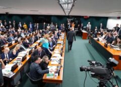 CCJ retoma análise de PEC que reduz maioridade penal para 16 anos
