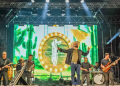 Cantor Jairo Barboza realiza show em Almadina (BA) neste sábado (11 de julho